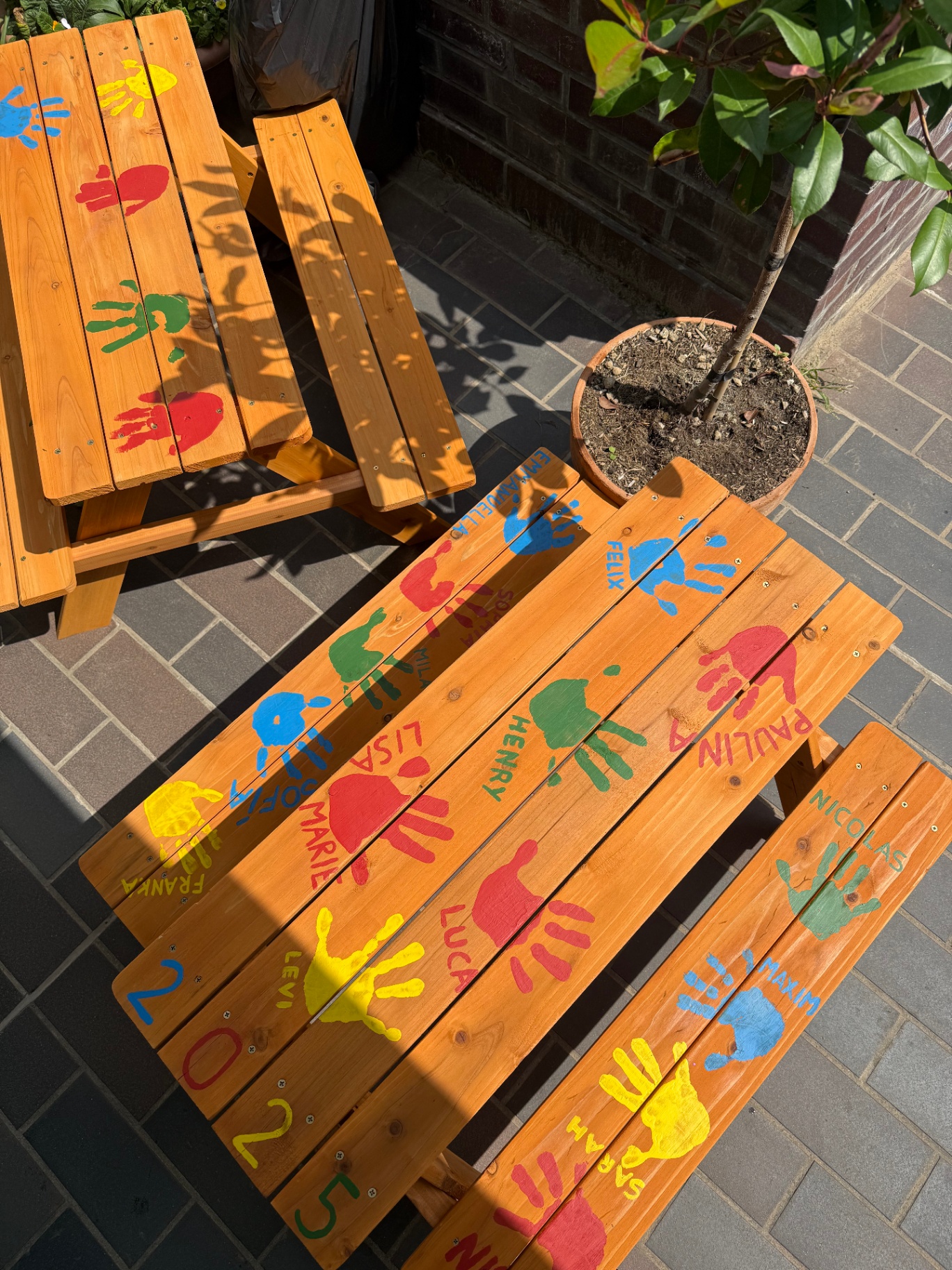 Bunte Sitzbank